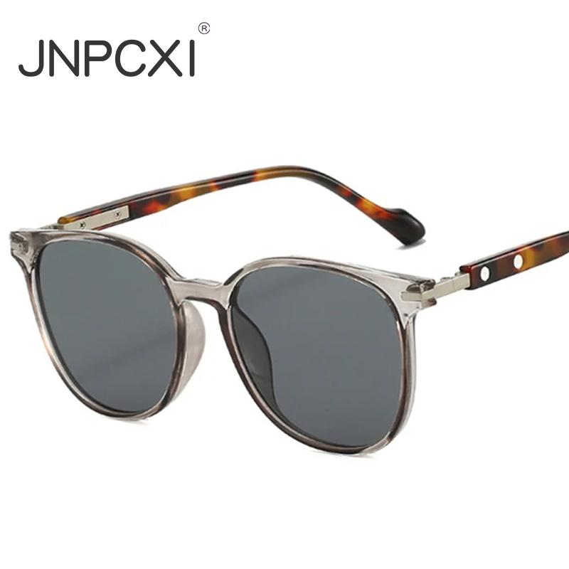New Fashion Oval Rivets Women Sunglasses Retro Gradient Shades UV400 Men Punk Sun Glasses