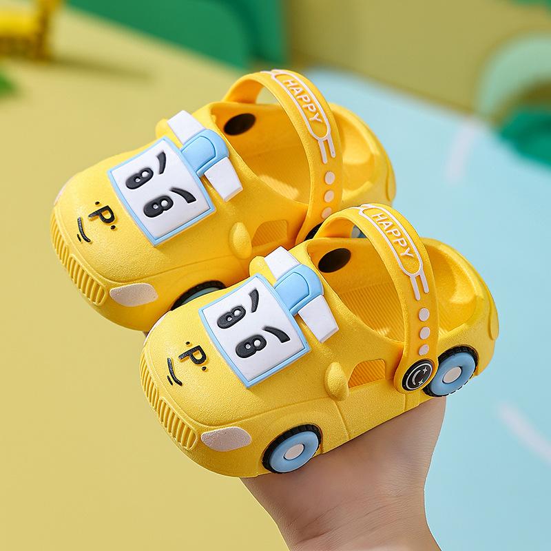 New Children's Slippers Summer Boys' and Girls' Cartoon Car Baby Slippers Indoor and Outdoor Anti Slip Soft Sole Slippers