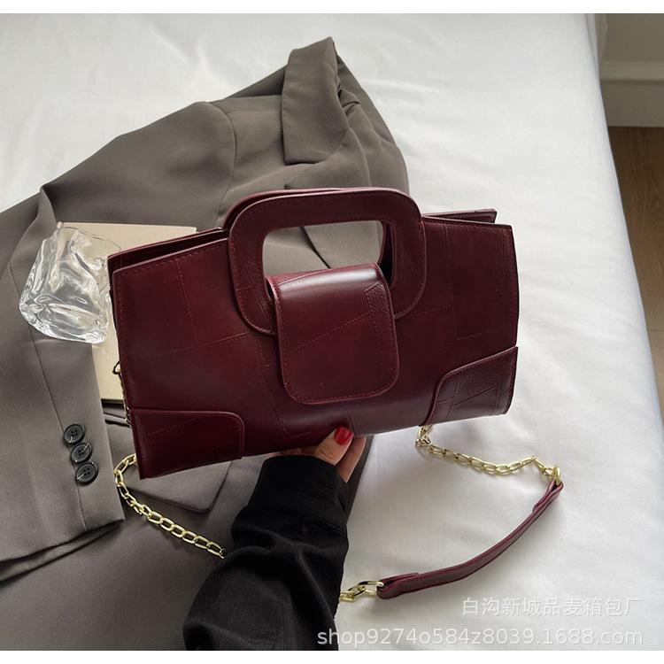 

2025 new retro handbag chain shoulder messenger bag Korean version niche design handbag tide бордовий