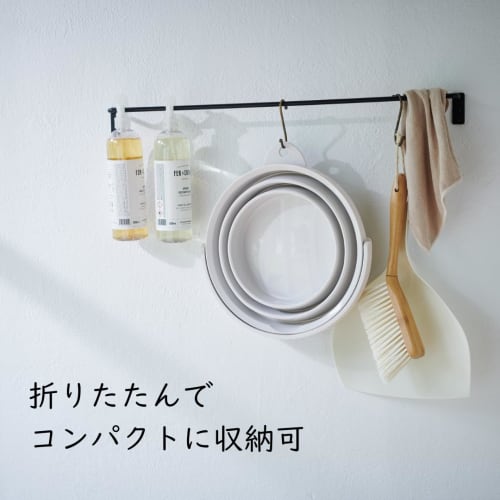 ISETO Folding Bucket, Soft Bucket Type 8, Gray, 8L, 32.8cm W x 30.0cm D x 4.9-22.2cm H, Made in Japan, Heat Resistant up to 100C, Disaster Preparedne