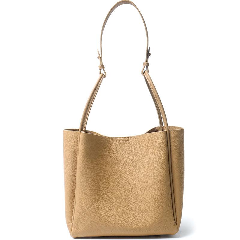 The First Layer Of Cowhide Vegetable Basket Bag, Bucket Bag, Simple And Large-Capacity Leather Single Shoulder Oblique Span Handbag.
