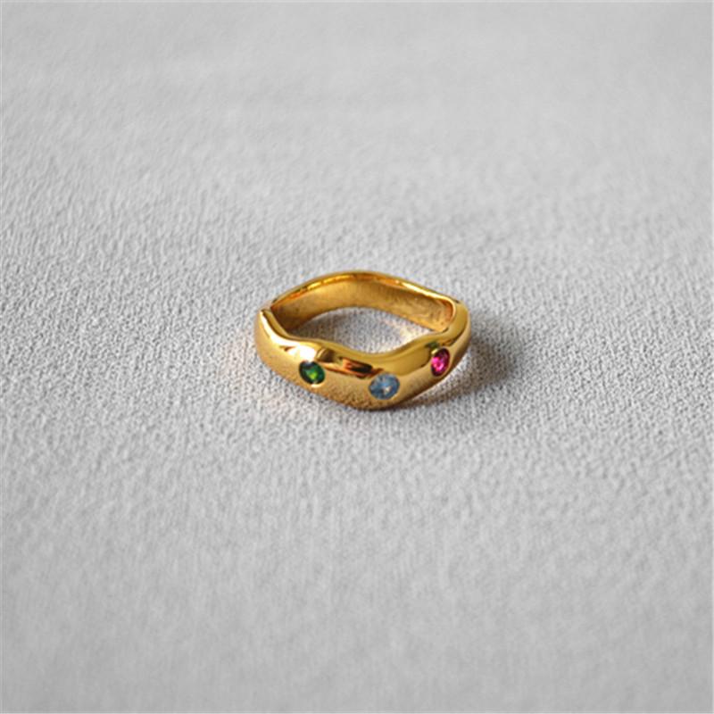 

European-American Irregular Zircon Gold-Plated Ring Size 7