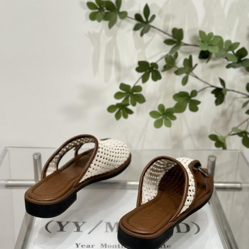 Retro new Chinese weaving sandal slippers female summer outside wear hitchhiking flat bottom hollow out Baotou half drag