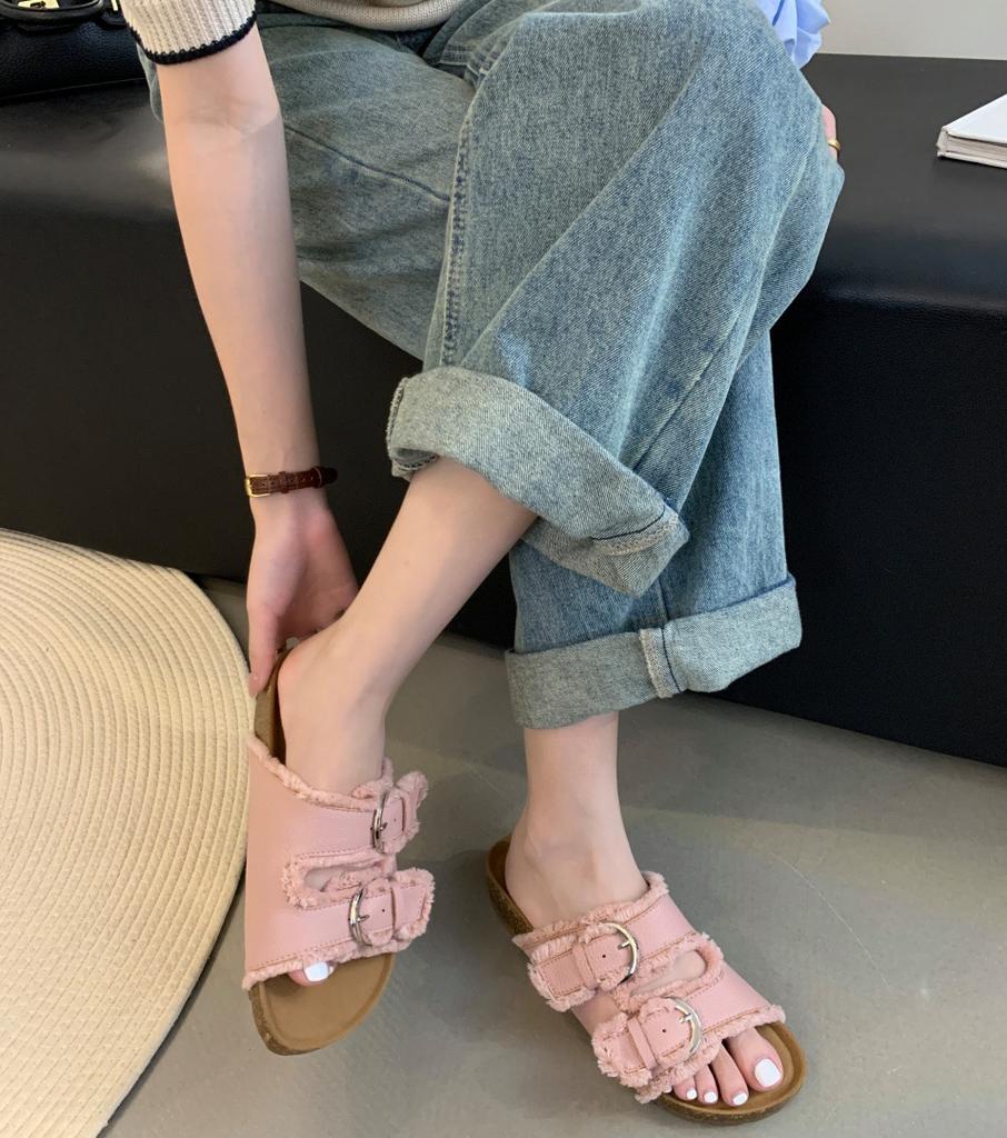 Korean Version of Internet Celebrity Belt Buckle Cool Slippers Women's Summer 2025 New Niche Retro Fringed Fashion Outside Sandals