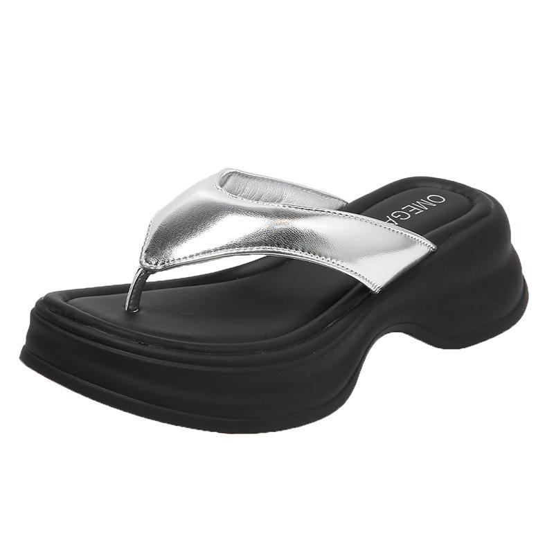 Flip-flops Summer Fashion Shoes for Women Small-sized Shoes Thick-soled Beach Flip-flops