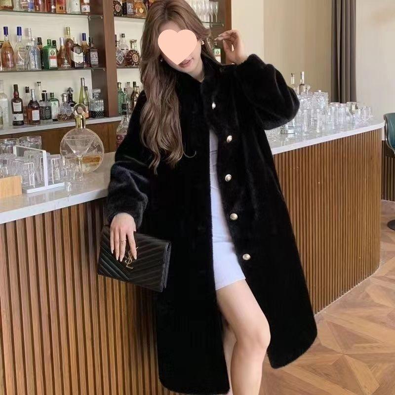 2025 Women's Thickened Faux Shearling Coat with Mink Fur Stand Collar