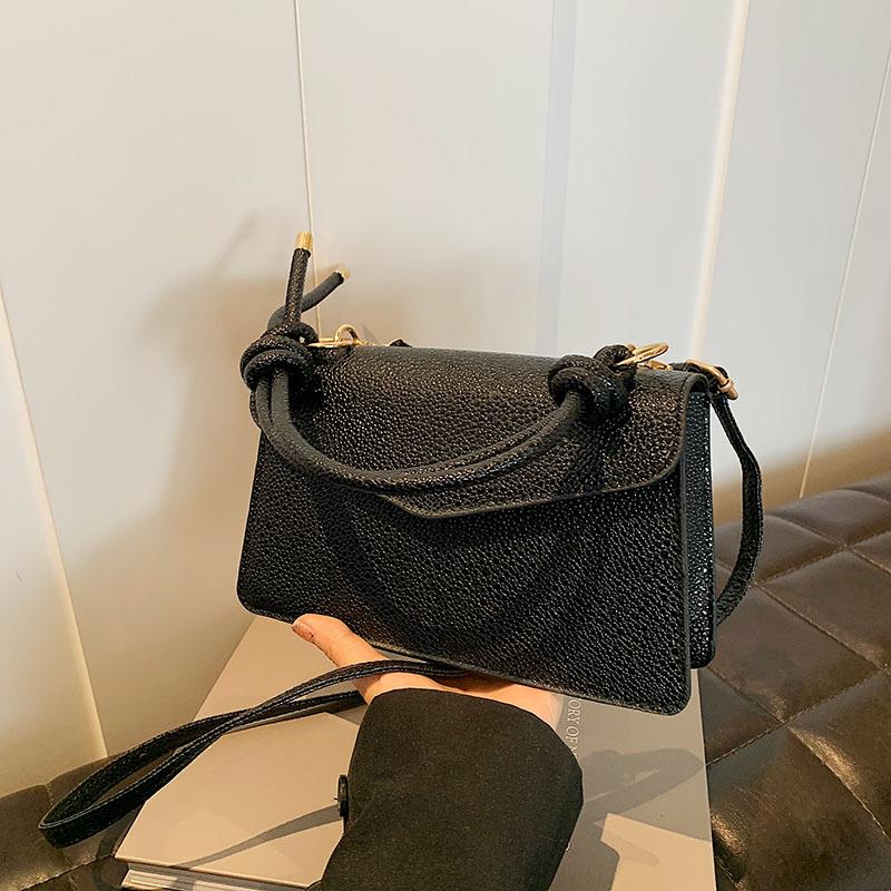 

Летняя личность красивая мода плечевая сумка под мышкой популярная сумка женщины 2024 новая трендовая сумка-мессенджер для通勤 маленькая квадратная сумка чёрный