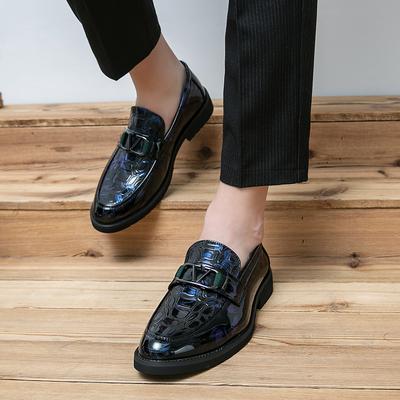 2024 Eleganta Dress Loafers med Fransar Bekväma Slip-on-skor Fritidspromenad Herr Körskor Ny Ankomst Herrskinnsskor
