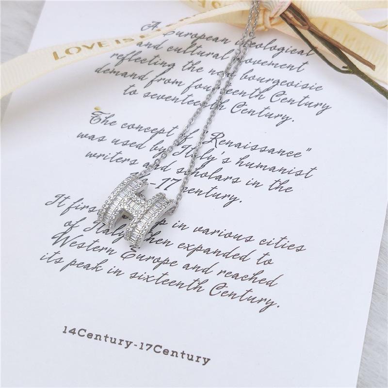 

Elegant Luxury H Necklace with Micro-Pave Diamonds - Stylish European & American Design Clavicle Chain for Women Standard