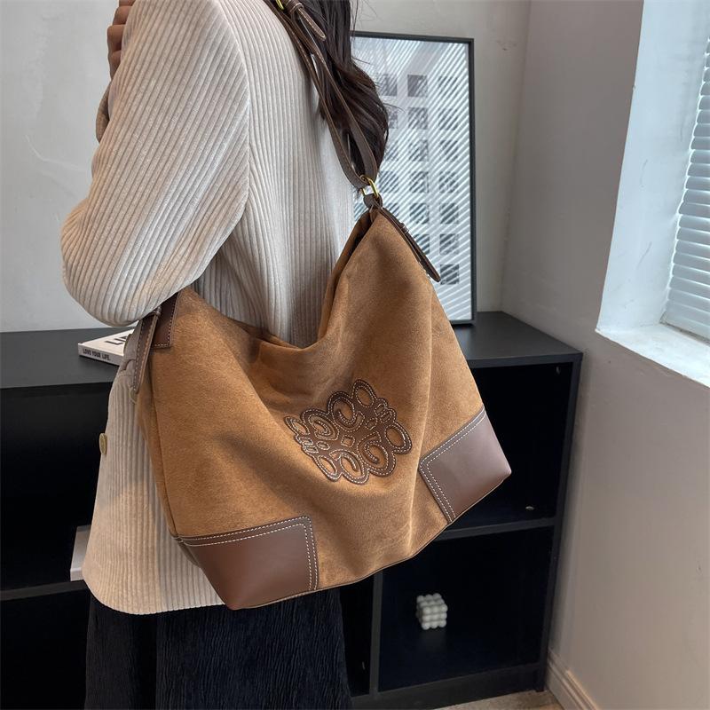Large Capacity Bag Women's Bag 2025 New Fashion Autumn and Winter Suede Shoulder Shopping Bag High-end Commuter Tote Bag