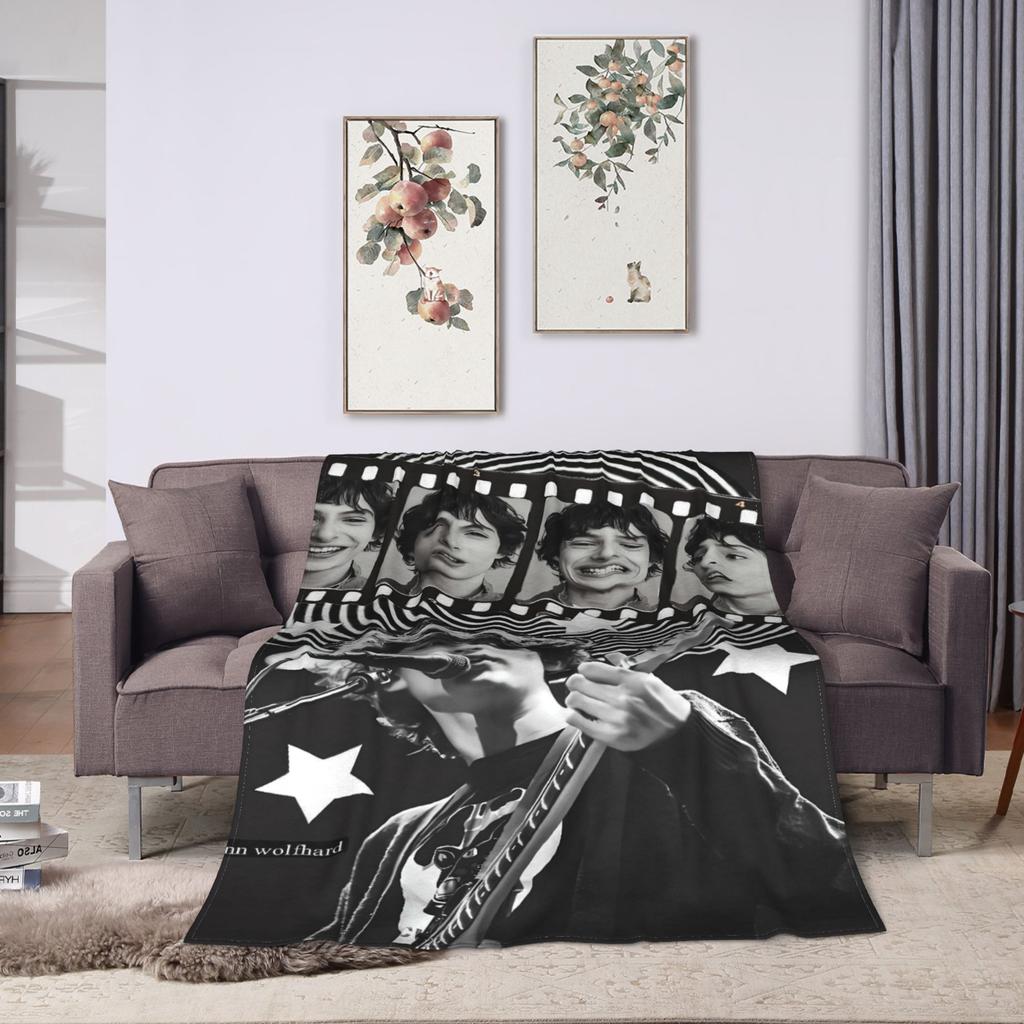 Finn Wolfhard Flanelldecke Winter Warm Weich Überwurf für Mädchen Jungen Sofa Sessel Grafik Tagesdecke Sofa Bettbezug
