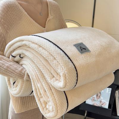 White Knitted Velvet Throw Blanket Soft Skin-Friendly Warm Fleece Bedspread All-season Multipurpose Quilted Blanket for Nap Sofa