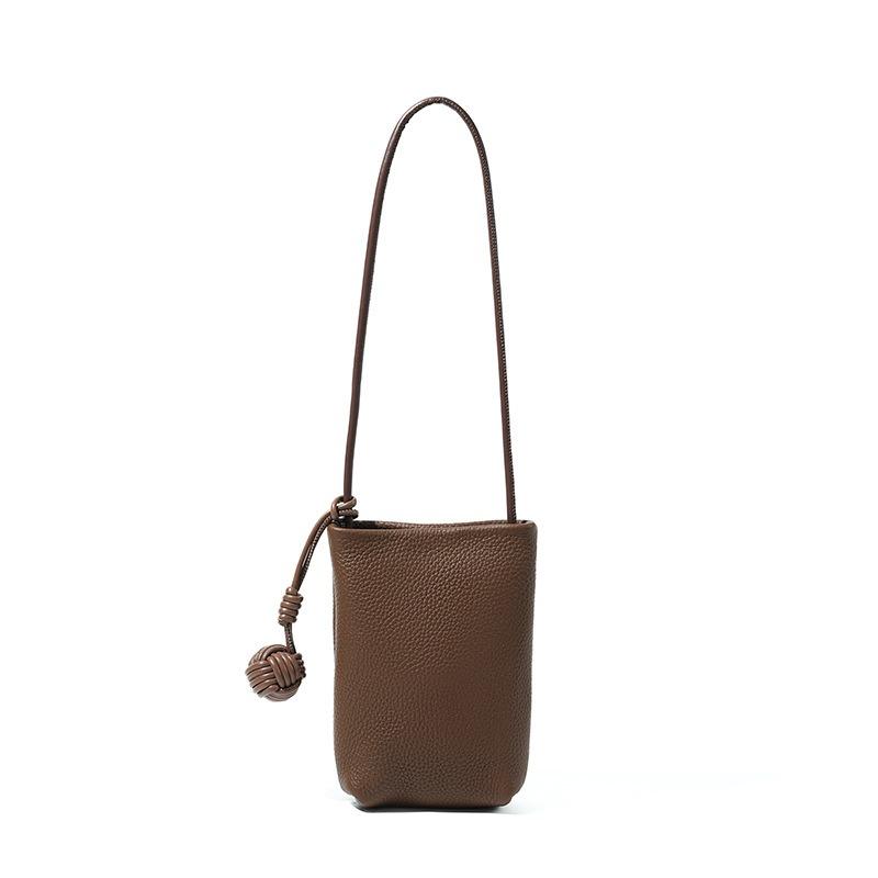 Hot-selling women's bags, high-end commuting versatile messenger bags, change bags, mobile phone bags, small bags, vertical leather mobile phone bags.