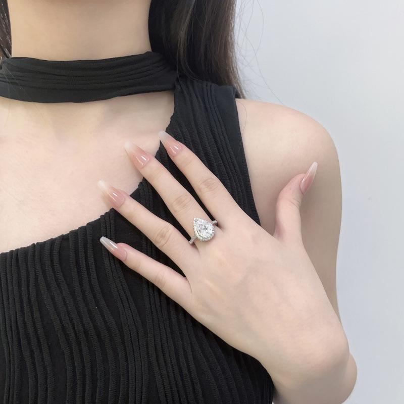 

Classic Heart-Shaped Zircon Women S Engagement Ring Temperament Micro-Set Diamond Ring Jewelry No. 10