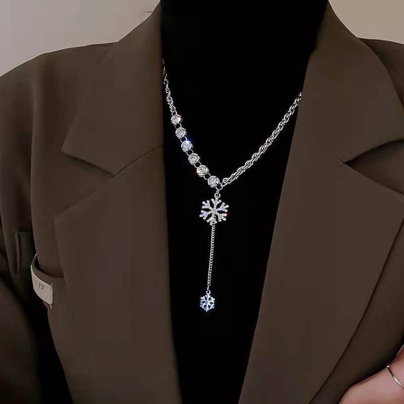 Adjustable Luxury Clavicle Necklace - 2025 Trendy Design for Women