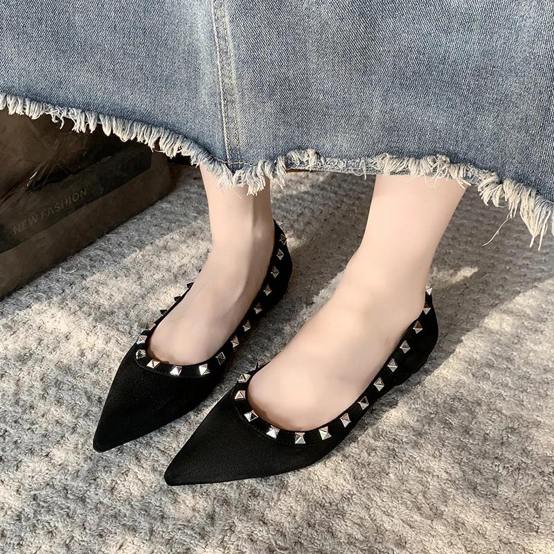 Fashion pointed rivet single shoes women's spring and autumn new French temperament shallow suede high heels inner heightening