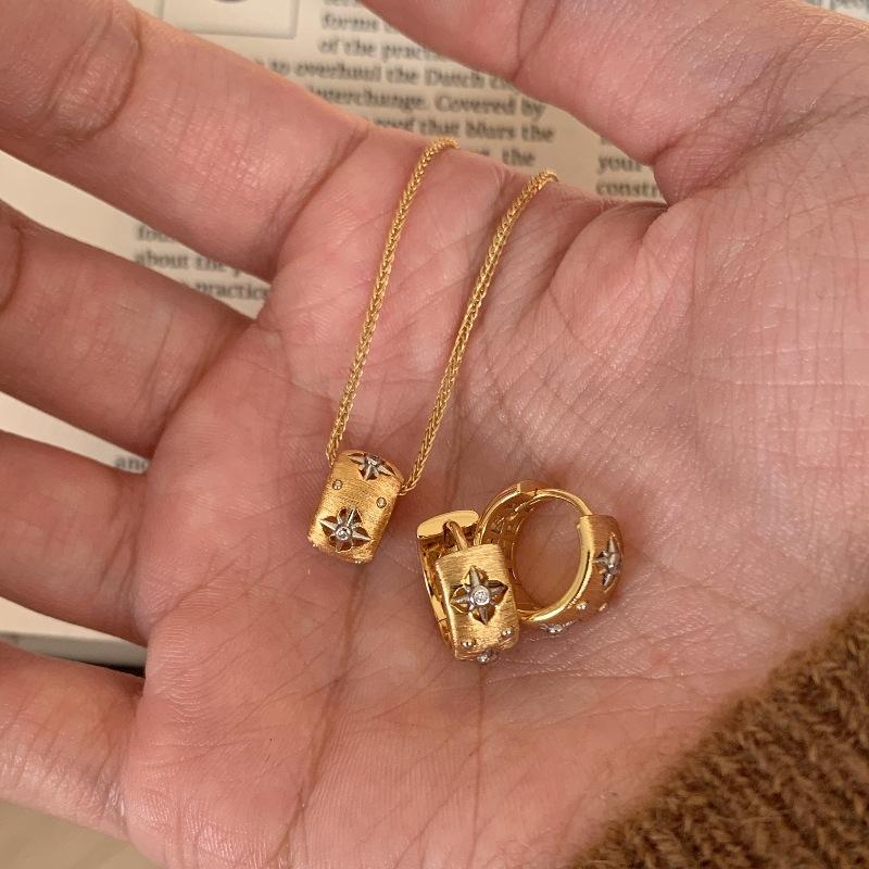 French Retro Buchi Style Gold Brushed Hollow Four-Leaf Clover Ring Stud Earrings Necklace Medieval High-End Jewelry Set