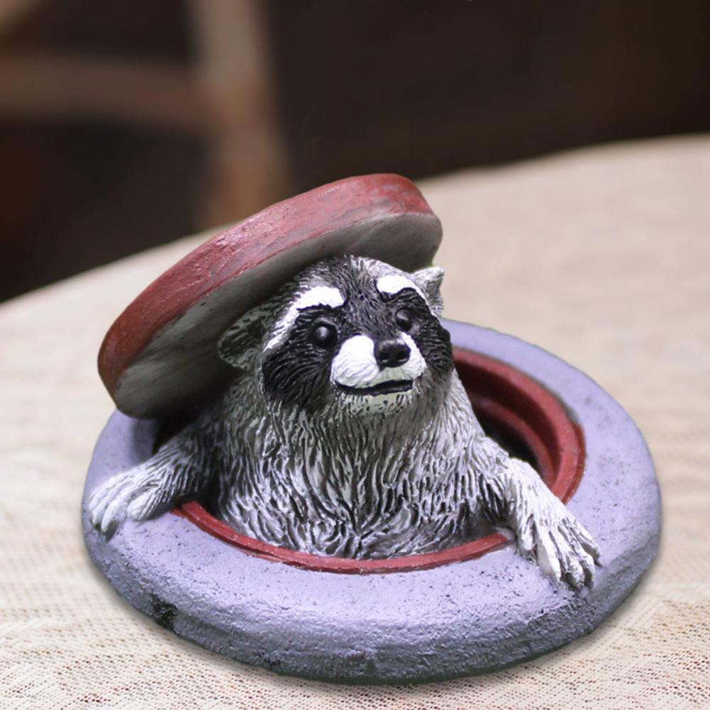 6cm Raccoon Ornament Resin Under Manhole Cover Garden Decor Miniature Resin Imitation Animal Figure Statue Home Yard Decoration