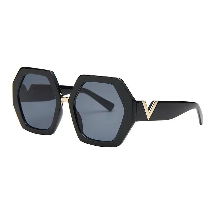 Brand Classic Vintage Square Sunglasses Women Oversized Sunglass Woman Men Retro Black Sun Glasses Shades Goggle UV400