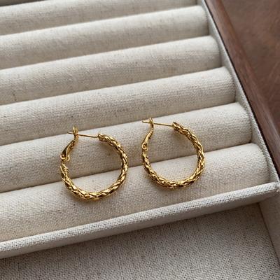 Classic Minimalist Woven Earrings Ear Buckles Light Luxury Fashion Retro Niche Personality Premium Daily Commuter Earrings