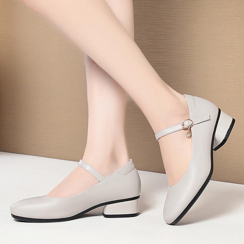 Single Shoes Women's Low Heels, Soft Leather Soft Sole Comfortable Women's Leather Shoes Round Head Thick Heel with Cheongsam One-button Women's Shoes