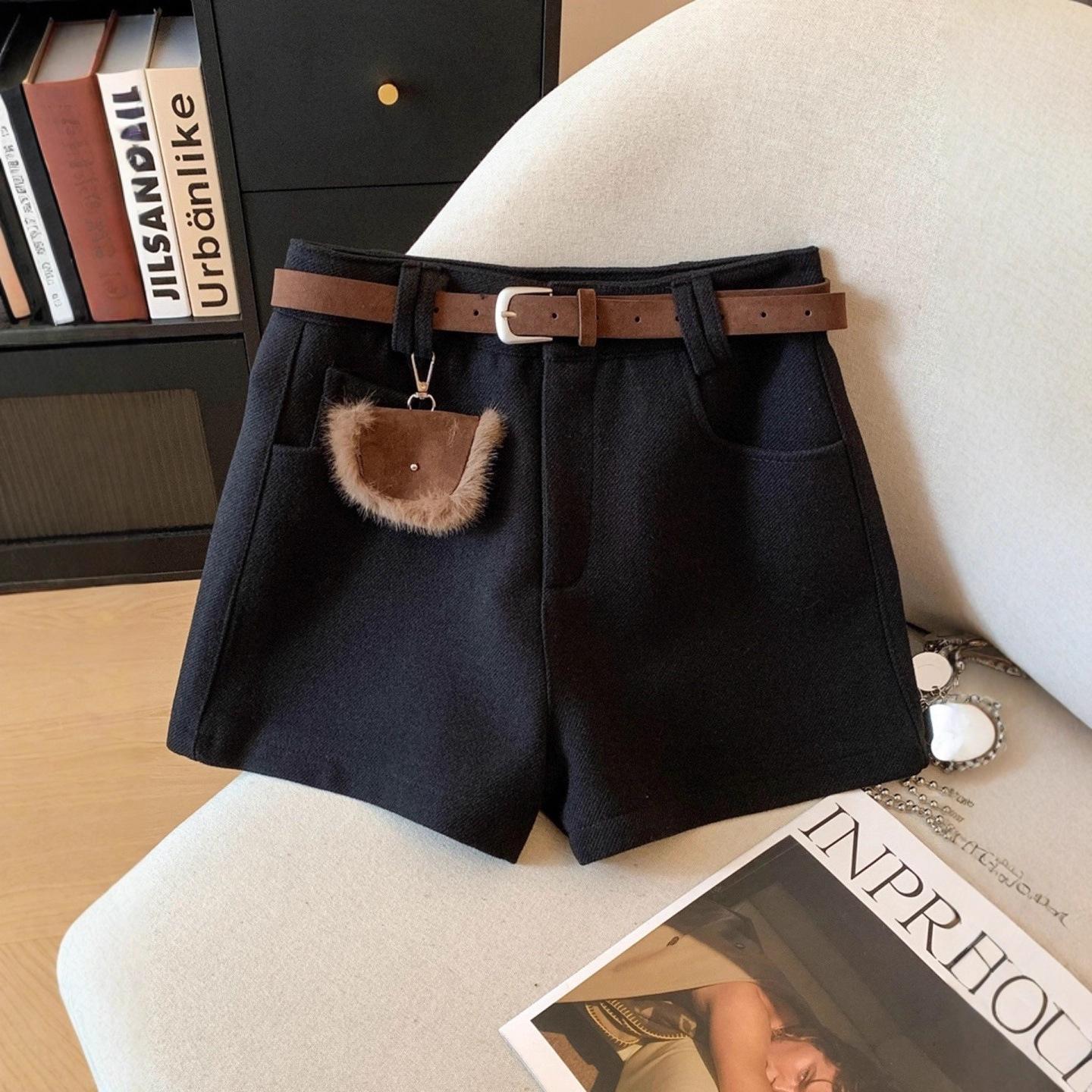 

High-Waisted Woolen Shorts for Petite Women - Autumn/Winter A-Line Bootcut, Flattering on Curvier Figures, Leg-Lengthening. 3XL чёрный