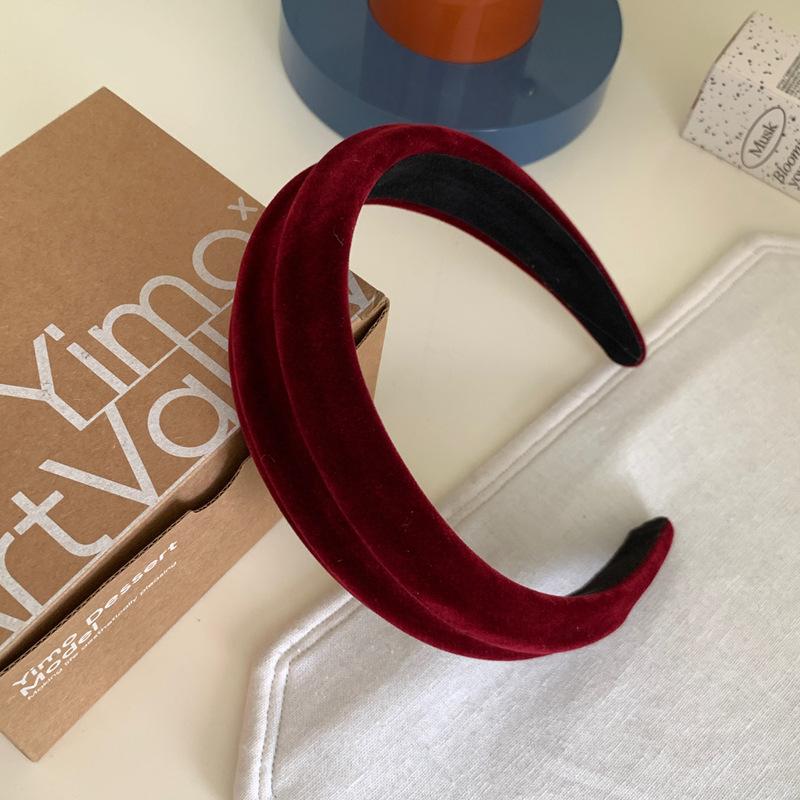 Winter Flannel Headband Non Slip Hair Accessories for Women Fashion Embossed Design Hair Hoops Headbands for Women