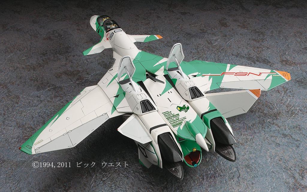 Hasegawa Macross the Ride Thunderbolt Two Seat Type Scale Plastic Model 65795 VF-11D 1/72