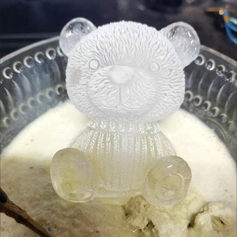 1PC Cute 3D Ice Cube Maker Little Bear Shape Chocolate Cake Mould DIY Whiskey Wine Cocktail Silicone Mold Ice Cube Tray Ice Mold