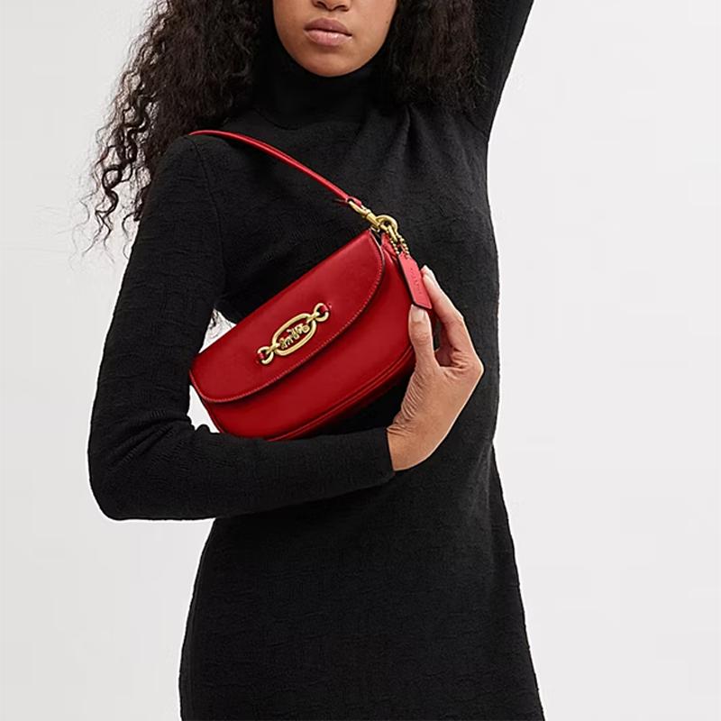 Coach Harley Shoulder Bag 23 Solid Color Flap Hardware Snap Closure Glove Leather Saddle Bag Women Shoulder Bag Red CM702-B4PJ6