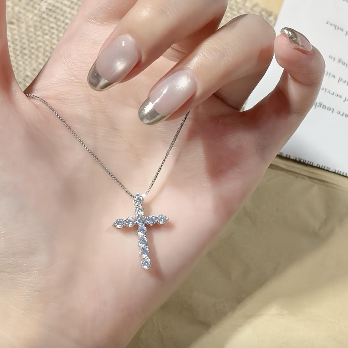 Pendant Necklace Women s Versatile Cross New Sweater Chain Light Luxury Niche Design Collarbone Chain 40CM