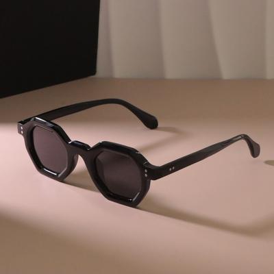 Classic Fashion Sunglasses Women Mencepai Stylish UV Protection Retro Shades for Women