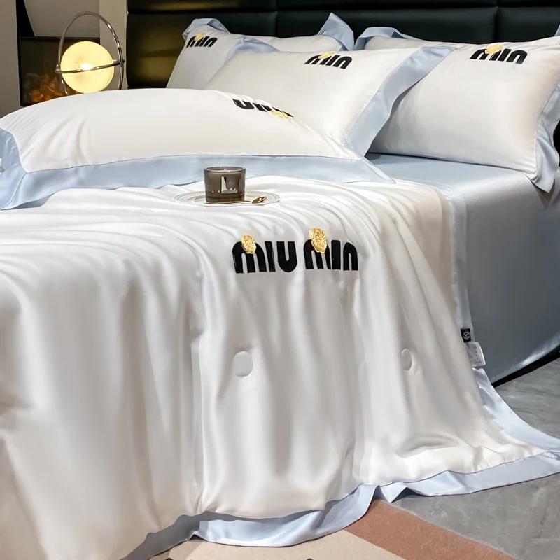 Soft Cool Summer Blanket Washed Silk Summer Quilt Embroidery Smooth Ice Cooling Comforter For Bed 100% Silky Solid Blanket