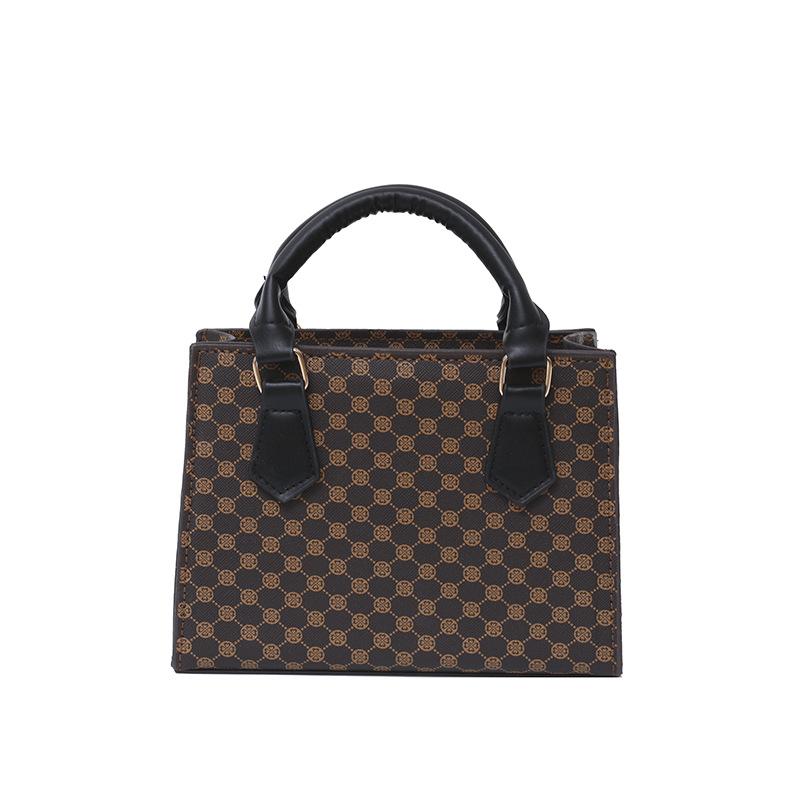 

Вместительные женские сумки-переноски, новые сумки с ретро-фактурой, повседневные сумки в зарубежном стиле, простые и модные сумки-мессенджеры через плечо. чёрный