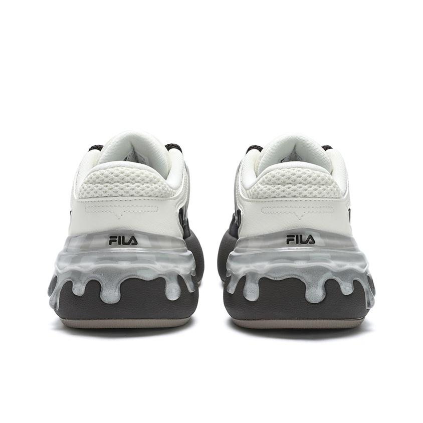 FILA Carrot 2 Classic Versatile Casual Low-Top Sneakers Women sneakers Black White F12W431212FPB