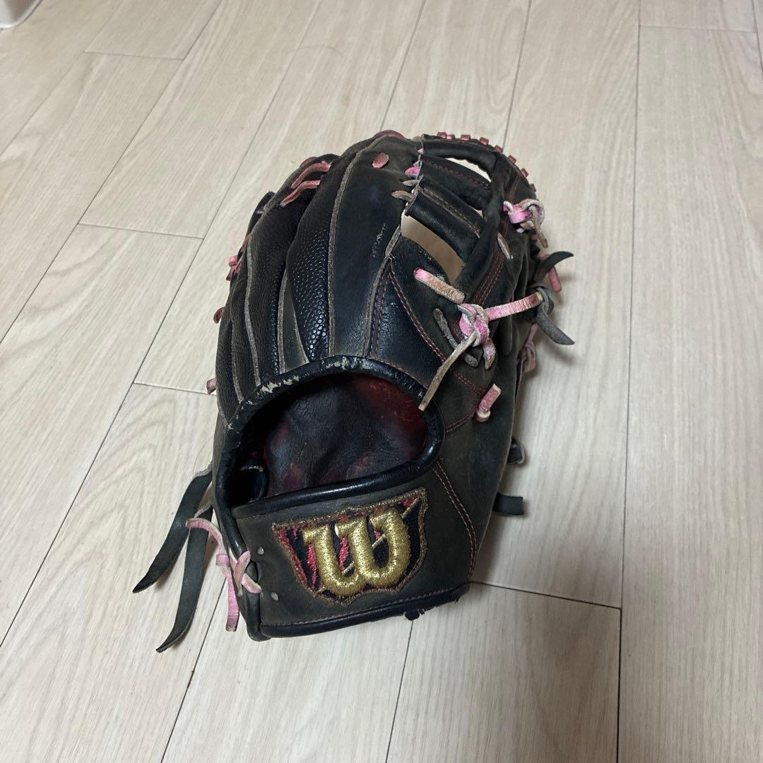 Used Wilson Hardball Outfield Gloves Black/Pink