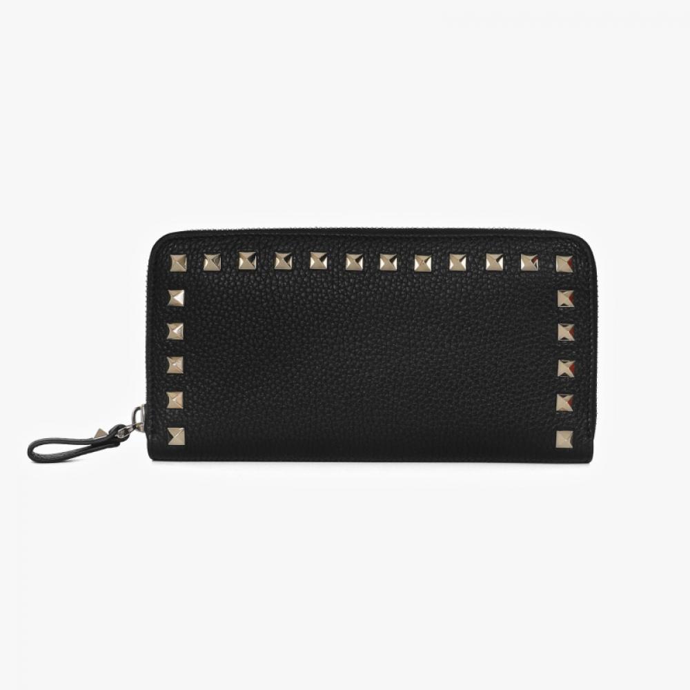 Valentino 4w2P0645 Vsh 0no  P0645 Vsh 0no  Rockstud Long Wallet