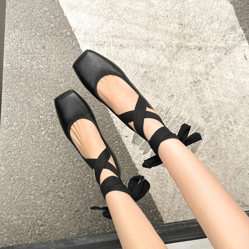 

Виноградная мать тот же стиль | Новые французские ремешки темперамент ретро балетки с неглубоким горлом кожаные туфли на плоской подошве женские 40 чёрный