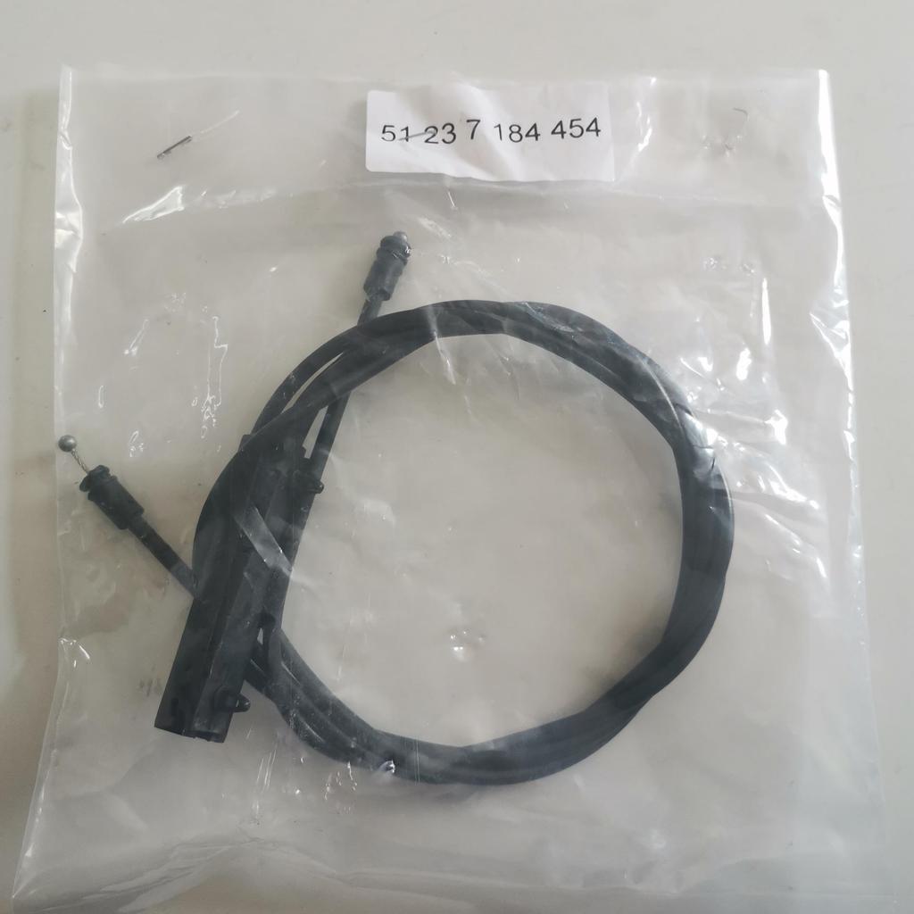 BMW 5 E60 Hood Lock Pull Cable - Black (Part No. 51237184454)