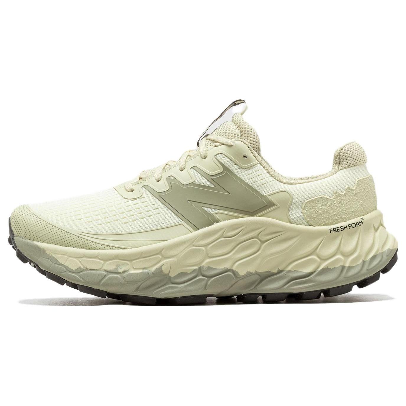New Balance Fresh Foam More Trail v3  Pistachio Butter  Men s MTMORNGR EU 42.5