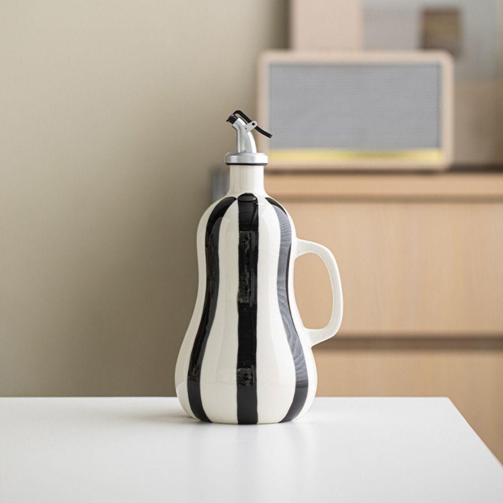 Nordic Style Ceramic Oil Bottle Hand-drawn Stripes Olive Oil Dispenser Bottle Home