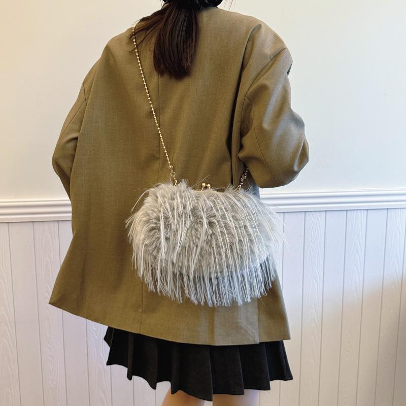 2025 New Hair Girl Bag Can Be Carried or Messenger Fashion Trend Versatile Portable Foreign Style Bag
