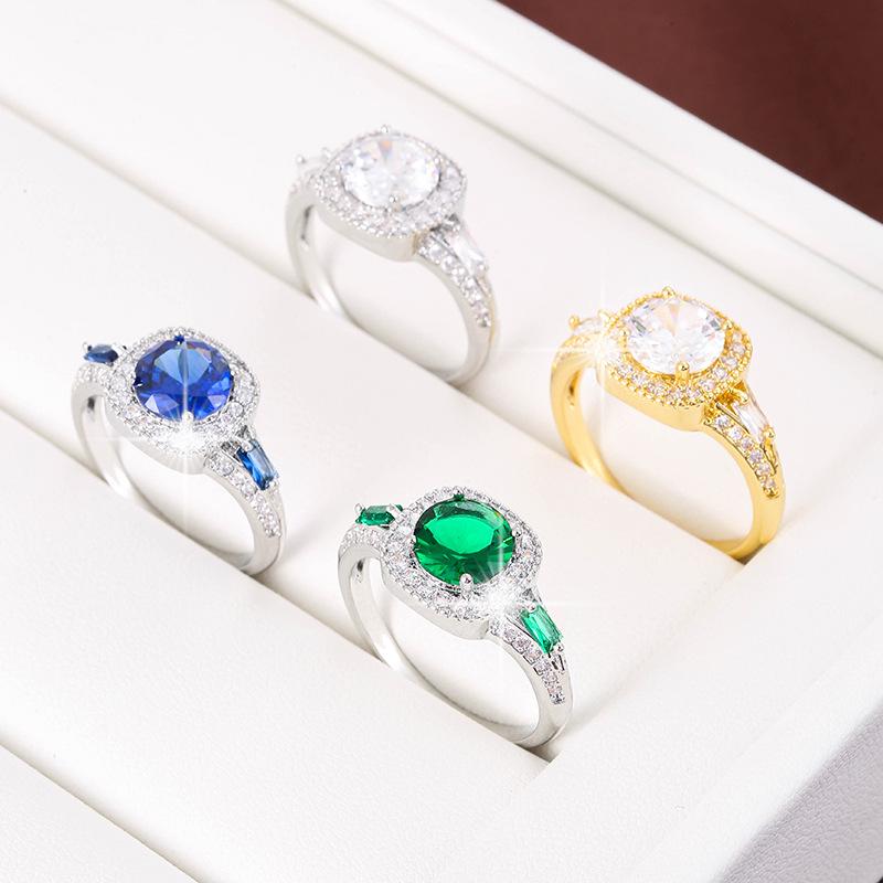 Luxury Simulated Emerald and Zirconia Ring - High-End European and American Style