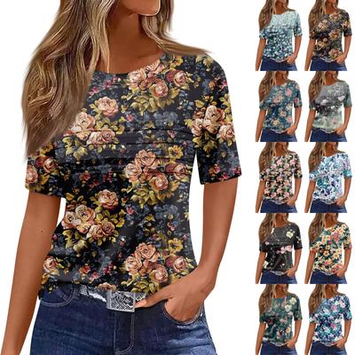 Camiseta feminina plissada com decote redondo e estampa floral, manga curta, bainha com fenda