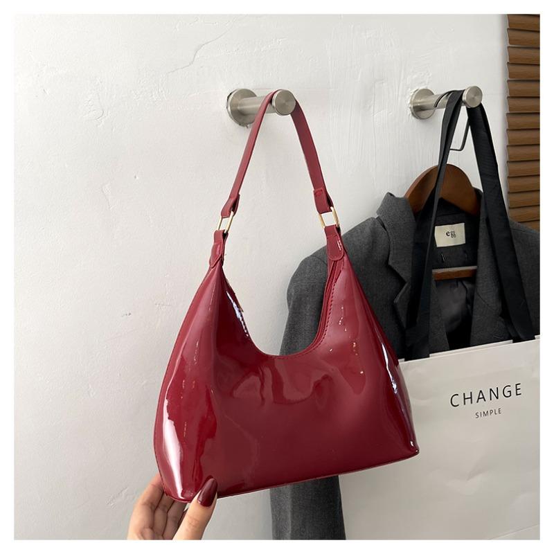 Casual glossy underarm bag women's new patent leather fashion light luxury shoulder bag portable baguette bag