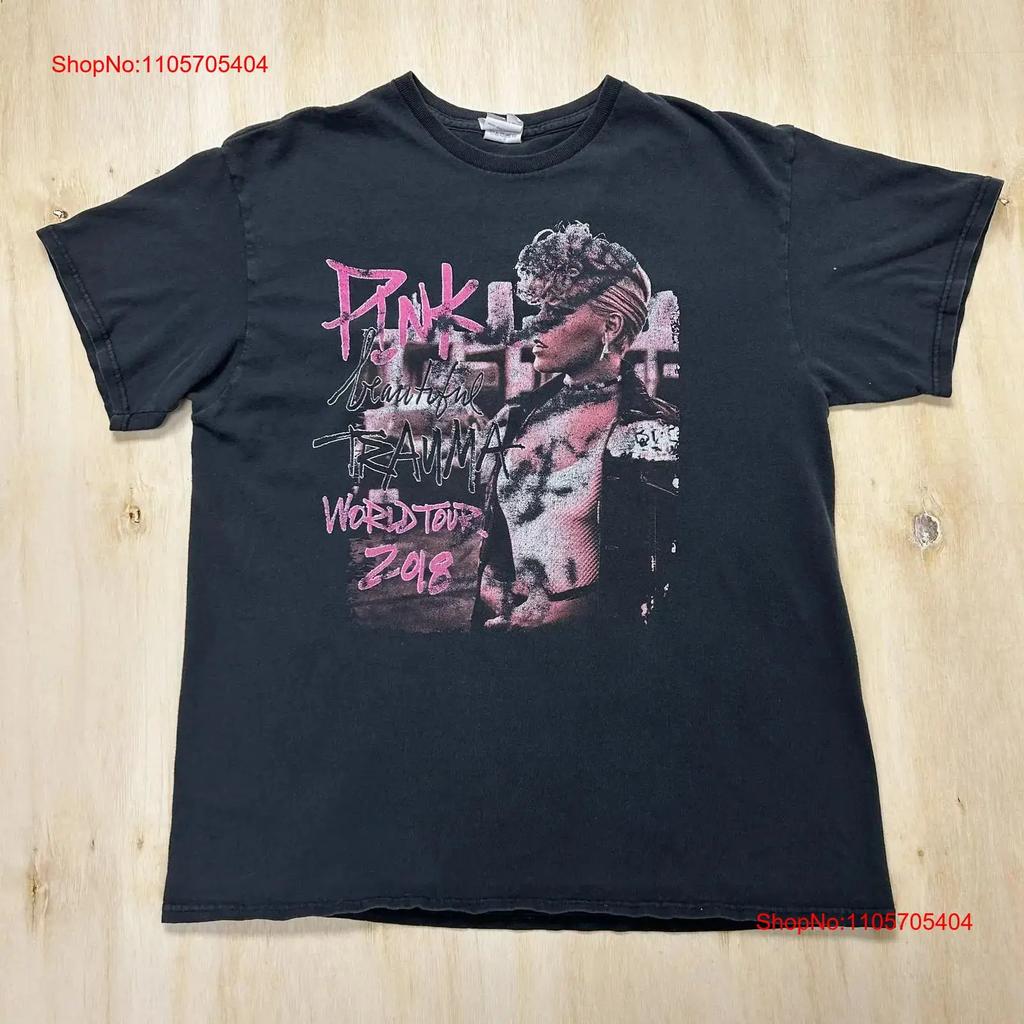 Pink T Shirt Unisexs Large Black Beautiful Trauma World Tour Concert Vintage Comfortable Stretched
