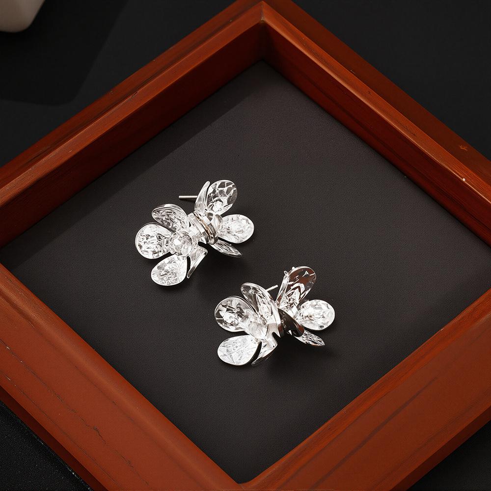 Light Luxury Small Fresh Flower Stud Earrings Silver Exquisite High-End Earrings Women'S Cold Wind Temperament Fashion Earrings