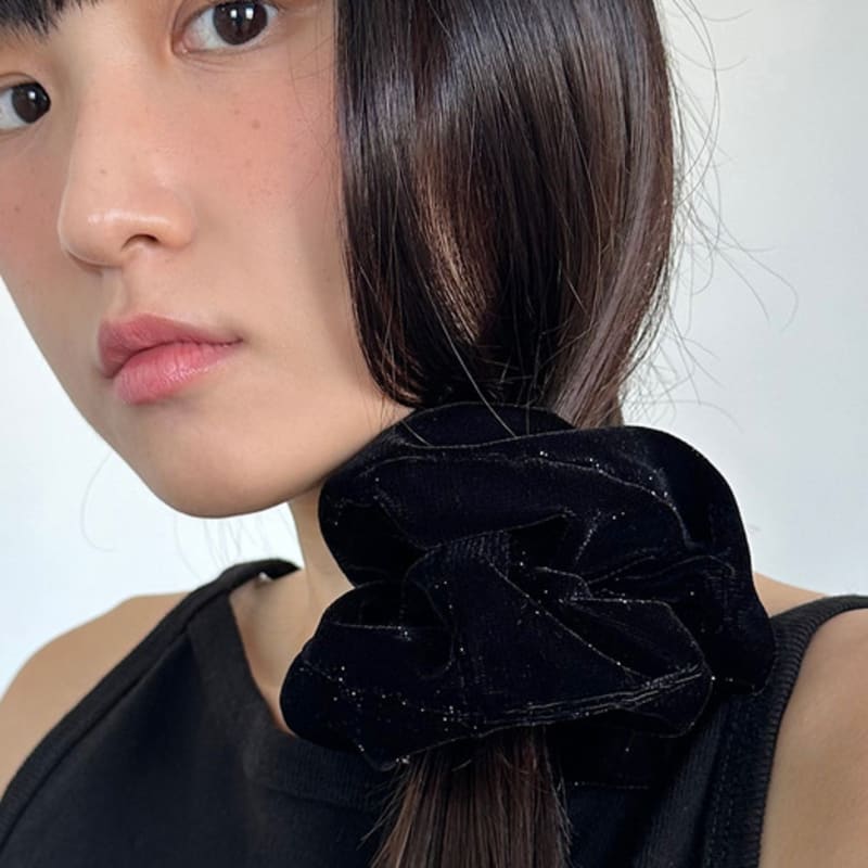 Geegee twinkle velvet Scrunchie - schwarz