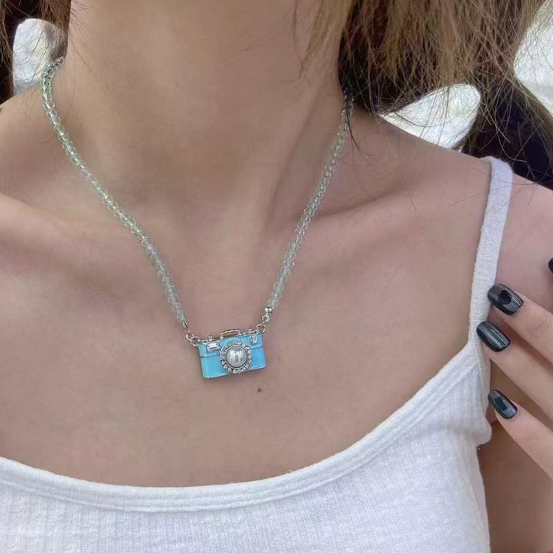 Vintage Camera Pendant Necklace With Crystal Beads 45Cm Adjustable Chain For Women Elegant Collarbone Jewelry Gift