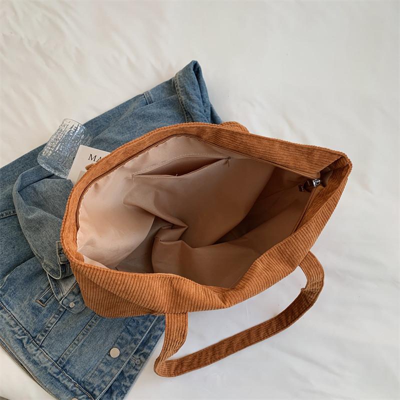 Borsa in Tela con Motivo a Lettere per Donna Accessorio Moda Stile di Strada